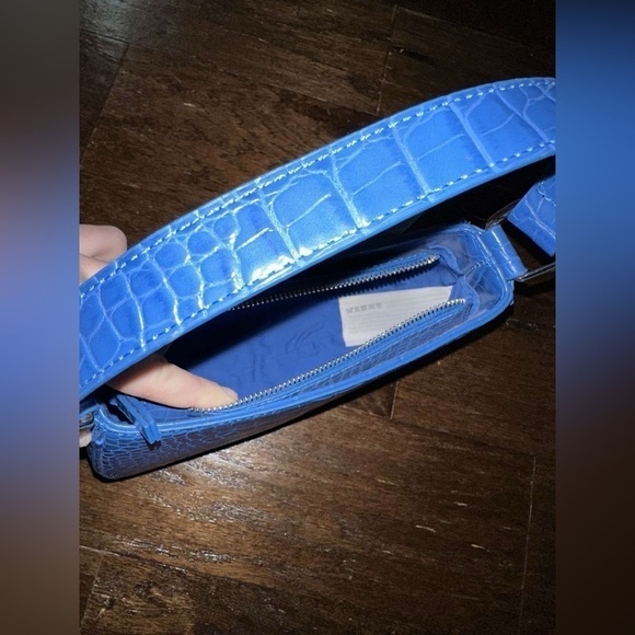 Abercrombie & Fitch- Blue Croc-Embossed small Handbag-NEW - Picture 11 of 11